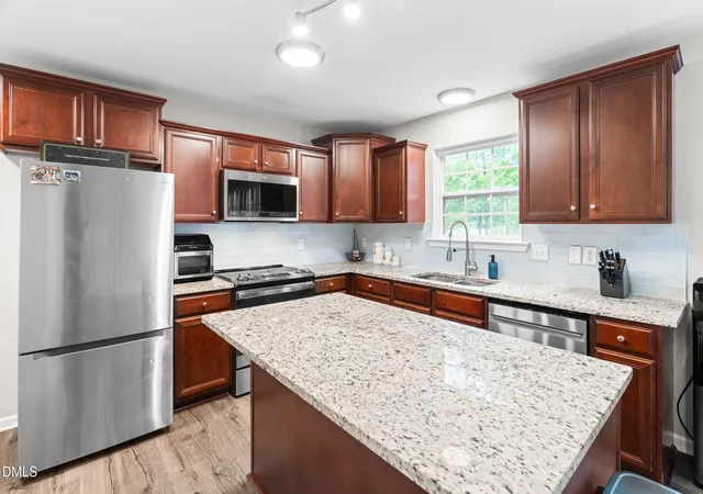 5th image of 310 Epperson Dr, Durham, NC 27712 | MLS# 10170086