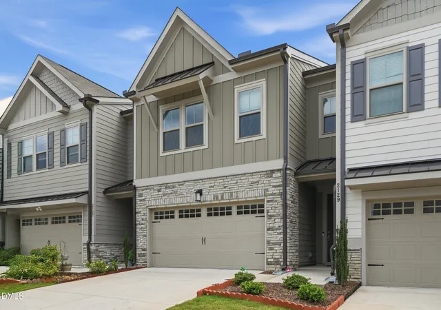 Photo 2 of Sale Pending at 2129 Mars Hl Ln, Apex, NC 27502 | MLS# 10172985 | Listing updated on 2026-08-24