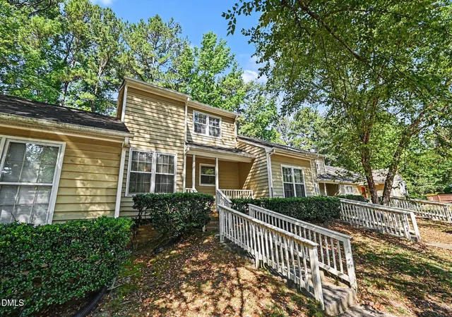 Homes for sale in Durham, NC | 112 Hollow Oak Dr, Durham, NC 27713 | MLS# 10175972