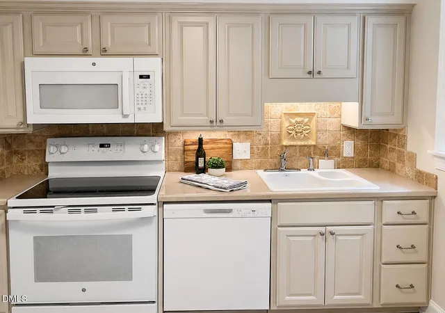 4th image of 933 St Marys St, Raleigh, NC 27605 | MLS# 10170171