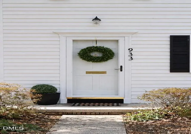 2nd image of 933 St Marys St, Raleigh, NC 27605 | MLS# 10170171