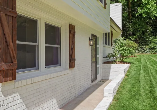 Homes for sale in Raleigh, NC | 1810 Varnell Ave, Raleigh, NC 27612 | MLS# 10170347