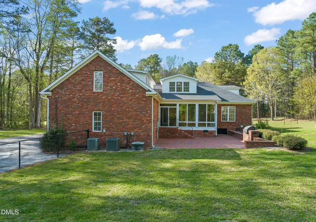 Photo 3 of Single family home for sale at 7132 Trappers Ct, Zebulon, NC 27597 | MLS# 10170164 | Listing updated on 2026-10-07