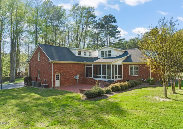 Photo 4 of Single family home for sale at 7132 Trappers Ct, Zebulon, NC 27597 | MLS# 10170164 | Listing updated on 2026-10-07