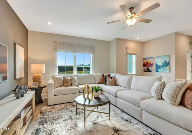 4th image of 605 Blackwood Ct, Durham, NC 27705 | MLS# 10170950
