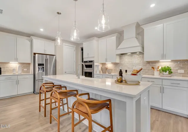 5th image of 605 Blackwood Ct, Durham, NC 27705 | MLS# 10170950