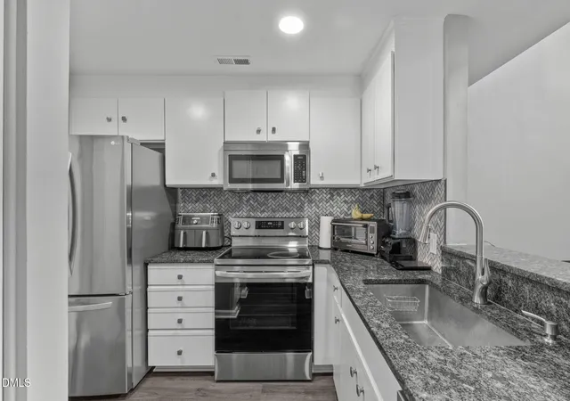 3rd image of 3806 Grey Harbor Dr #302, Raleigh, NC 27616 | MLS# 10172933