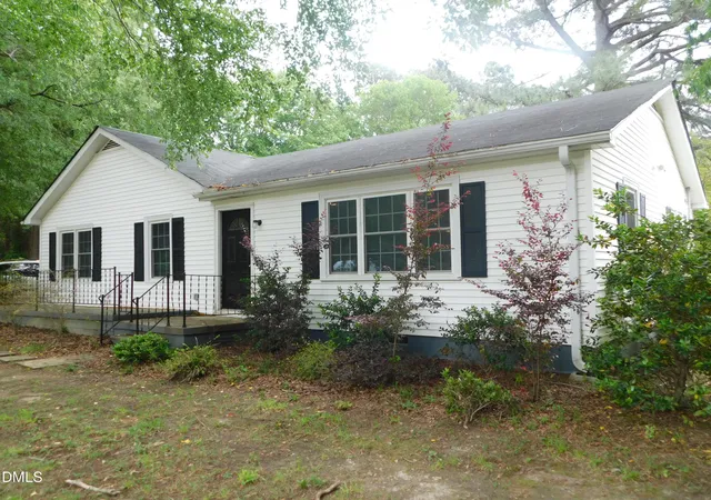 Homes for sale in Henderson, NC | 1536 Hight St, Henderson, NC 27536 | MLS# 10170681