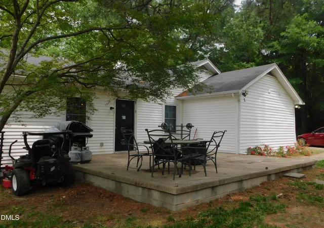 Photo 4 of Single family home for sale at 1536 Hight St, Henderson, NC 27536 | MLS# 10170681 | Listing updated on 2026-08-04