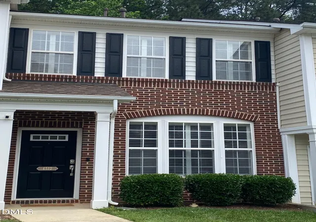 Homes for sale in Raleigh, NC | 4512 Sugarbend Wy, Raleigh, NC 27606 | MLS# 10170253
