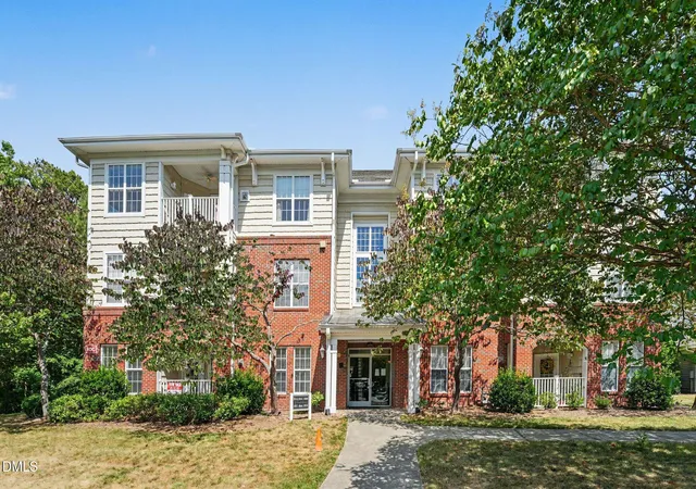 Homes for sale in Chapel Hill, NC | 1013 Arborgate Cir, Chapel Hill, NC 27514 | MLS# 10175244