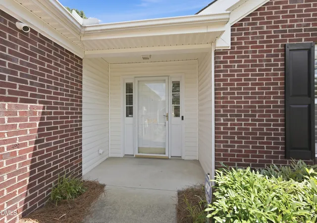 2nd image of 2035 Sweetbay Cir, Burlington, NC 27215 | MLS# 10170657