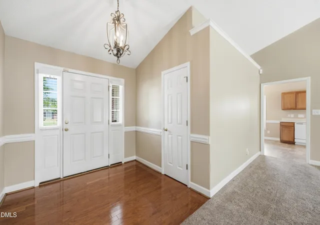 3rd image of 2035 Sweetbay Cir, Burlington, NC 27215 | MLS# 10170657