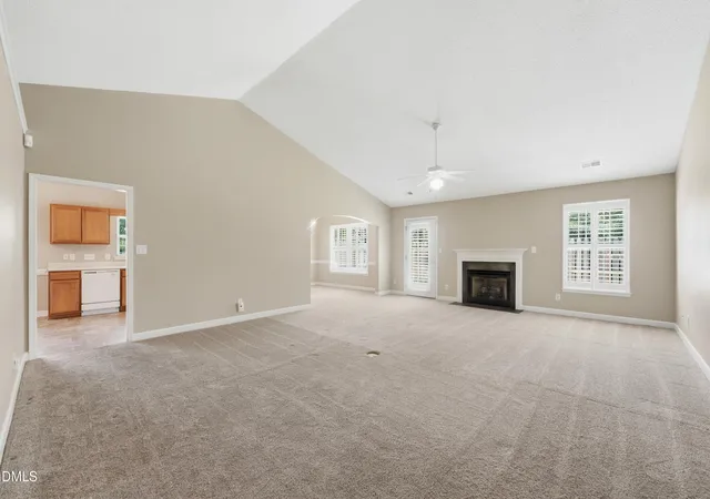 5th image of 2035 Sweetbay Cir, Burlington, NC 27215 | MLS# 10170657