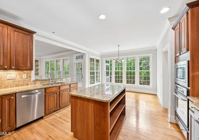 5th image of 710 Magalloway Dr, Cary, NC 27519 | MLS# 10170535