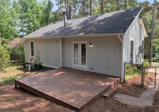 Photo 2 of Single family home for sale at 1204 Cedarhurst Dr, Sanford, NC 27332 | MLS# 10170601 | Listing updated on 2026-09-21