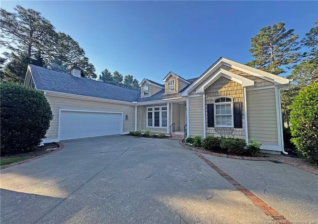 Homes for sale in Southern Pines, NC | 140 Steeplechase Wy, Southern Pines, NC 28387 | MLS# 763461