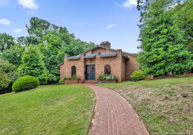 2nd image of 1204 Longleaf Dr, Fayetteville, NC 28305 | MLS# 763451