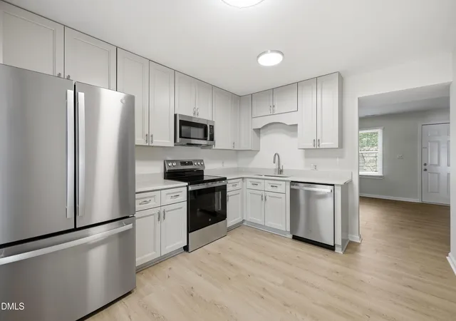 Photo 1 of Townhouse for sale at 669 Bashford Rd, Raleigh, NC 27606 | MLS# 10170800 | Listing updated on 2026-08-25