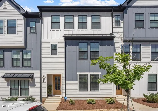 Photo 3 of Townhouse for sale at 6419 Tanner Oak Ln, Raleigh, NC 27613 | MLS# 10170803 | Listing updated on 2026-08-17
