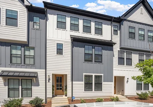 Photo 3 of Townhouse for sale at 6419 Tanner Oak Ln, Raleigh, NC 27613 | MLS# 10170803 | Listing updated on 2026-08-17