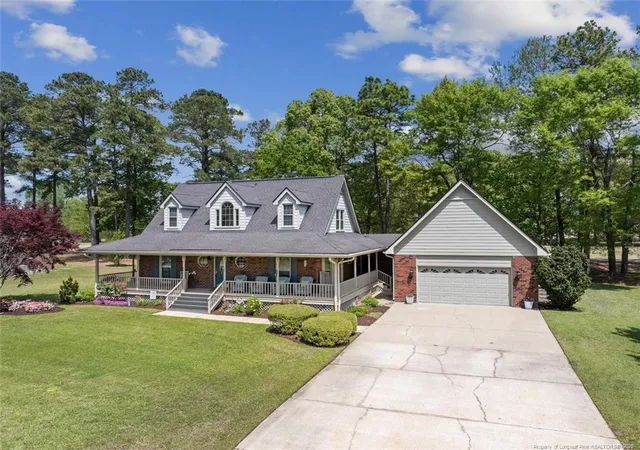 Photo 4 of Single family home for sale at 4159 Bent Grass Dr, Fayetteville, NC 28312 | MLS# 762082 | Listing updated on 2026-08-31