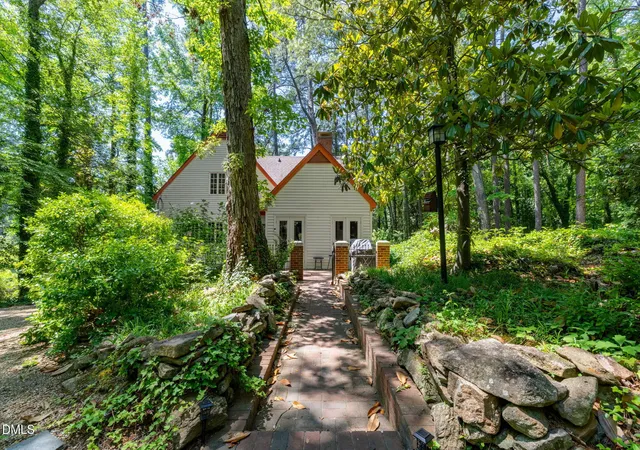 Photo 2 of Sale Pending at 418 Fairview St, Warrenton, NC 27589 | MLS# 10170851 | Listing updated on 2026-08-14