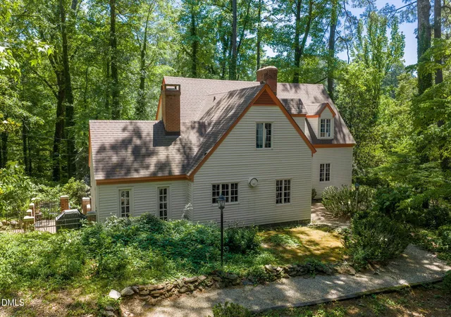 Photo 3 of Sale Pending at 418 Fairview St, Warrenton, NC 27589 | MLS# 10170851 | Listing updated on 2026-08-14