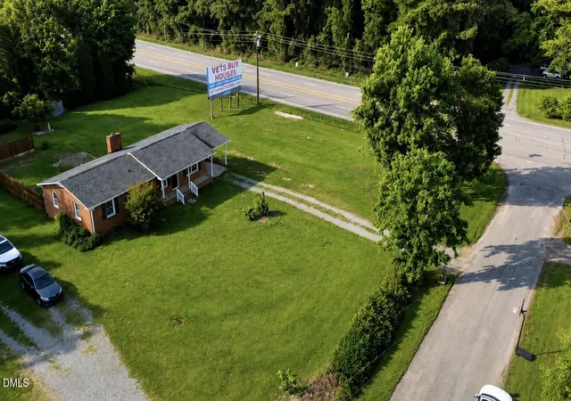 Homes for sale in Sanford, NC | 1002 Northview Dr, Sanford, NC 27330 | MLS# 10171115