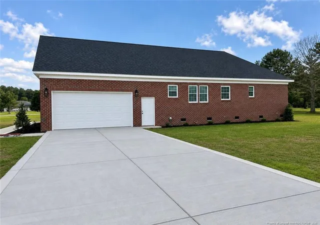 Homes for sale in Lumberton, NC | 18 Floral Springs Rd, Lumberton, NC 28360 | MLS# 763405