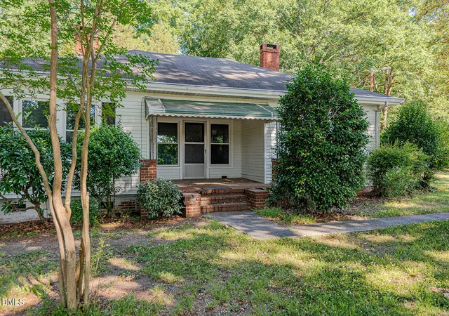 Homes for sale in Durham, NC | 6119 N Roxboro Rd, Durham, NC 27712 | MLS# 10171146