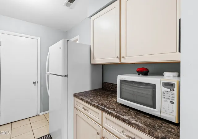 4th image of 1208 Schaub Dr #C, Raleigh, NC 27606 | MLS# 10179180