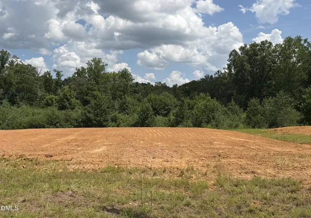 Photo 2 of Single family home for sale at 231 River Chapel Dr, Fuquay Varina, NC 27526 | MLS# 10173951 | Listing updated on 2026-09-15