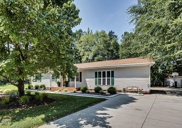 2nd image of 835 Pearleman Teague Rd, Siler City, NC 27344 | MLS# 10171097