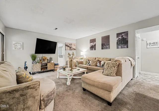 4th image of 631 Pine Ridge Pl, Raleigh, NC 27609 | MLS# 10171094