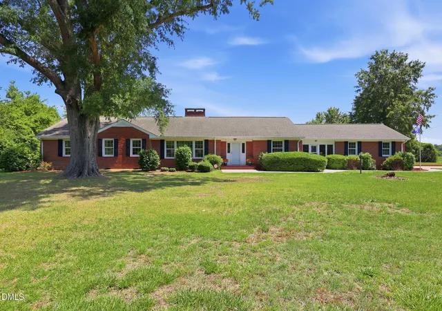 Homes for sale in Bunnlevel, NC | 880 Wire Rd, Bunnlevel, NC 28323 | MLS# 10171091