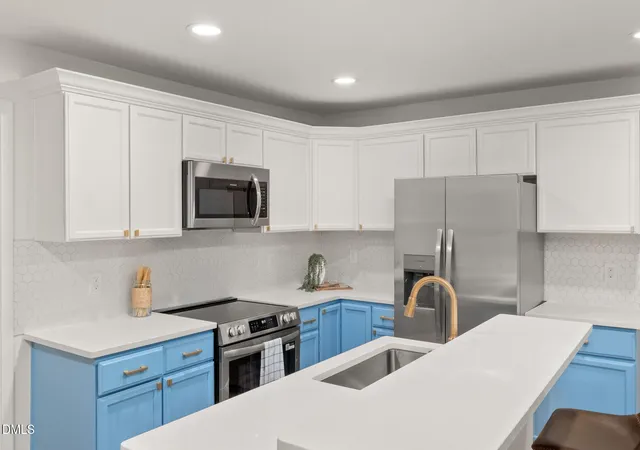 Photo 3 of Single family home for sale at 305 Freeman St, Raleigh, NC 27601 | MLS# 10171046 | Listing updated on 2026-08-28