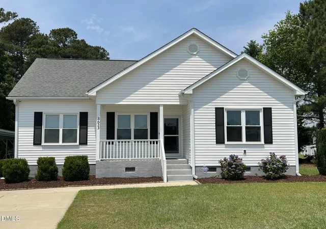 Homes for sale in Benson, NC | 3623 Benson Hardee Rd, Benson, NC 27504 | MLS# 10173394