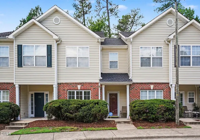 Homes for sale in Raleigh, NC | 1720 Talon Ridge Wy, Raleigh, NC 27610 | MLS# 10171062