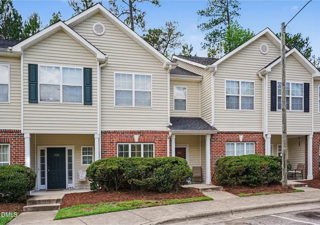 Homes for sale in Raleigh, NC | 1720 Talon Ridge Wy, Raleigh, NC 27610 | MLS# 10171062