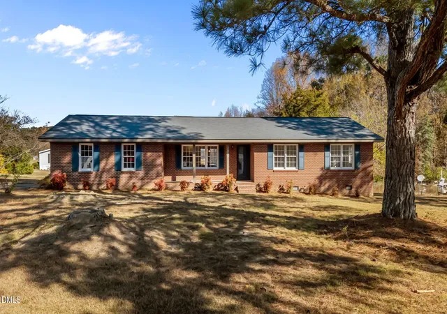 Photo 1 of Single family home for sale at 10 Alease Dr, Zebulon, NC 27597 | MLS# 10171027 | Listing updated on 2026-10-01