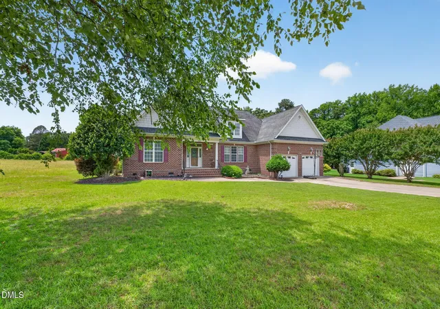 Photo 3 of Single family home for sale at 5208 Woodtrent Dr, Garner, NC 27529 | MLS# 10171280 | Listing updated on 2026-09-06