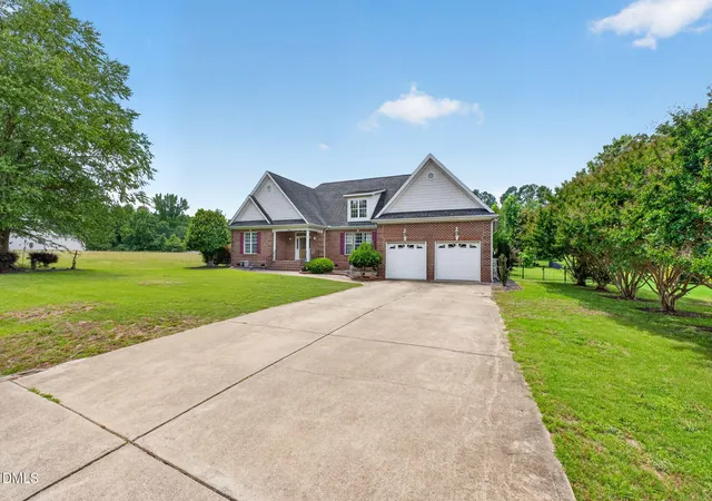 Photo 3 of Single family home for sale at 5208 Woodtrent Dr, Garner, NC 27529 | MLS# 10171280 | Listing updated on 2026-09-06