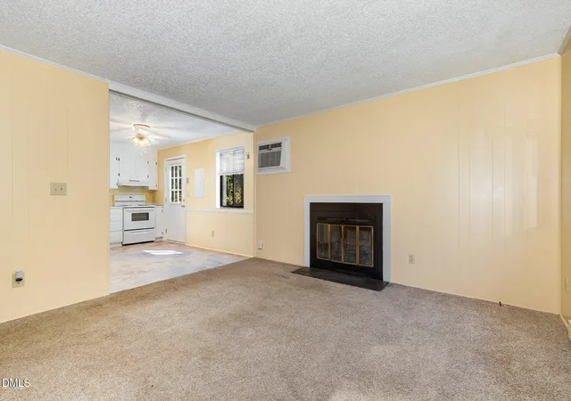 4th image of 348-360 Cedar Lake Rd, Chapel Hill, NC 27516