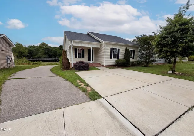 2nd image of 5532 Neuse View Dr, Raleigh, NC 27610 | MLS# 10171190