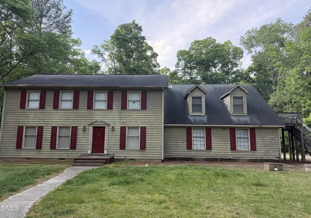 Homes for sale in Durham, NC | 2902 Saddle Dr, Durham, NC 27712 | MLS# 10171108