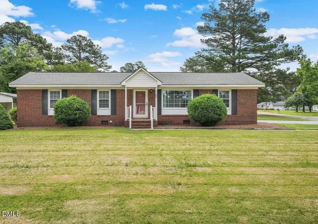 Homes for sale in Kenly, NC | 606 E Fremont St, Kenly, NC 27542 | MLS# 10171480