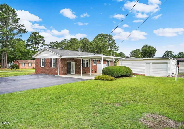 Homes for sale in Kenly, NC | 606 E Fremont St, Kenly, NC 27542 | MLS# 10171480