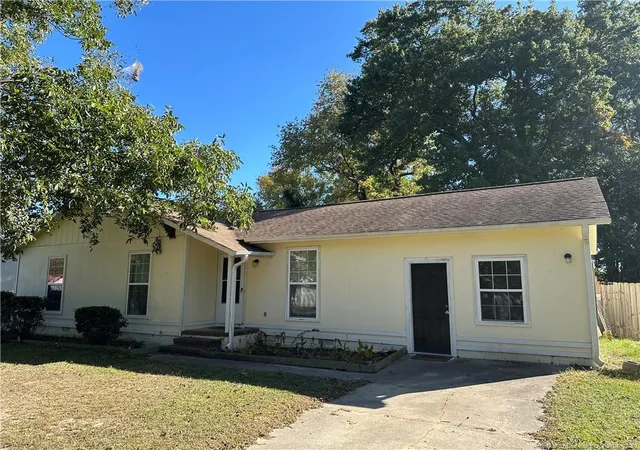 Photo 3 of Single family home for sale at 6413 Winter Park Dr, Fayetteville, NC 28304 | MLS# 763567 | Listing updated on 2026-07-18