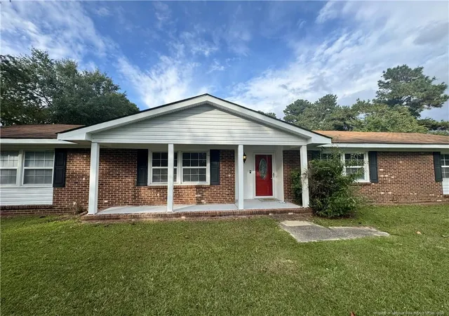 Homes for sale in Saint Pauls, NC | 2879 County Line Rd, Saint Pauls, NC 28384 | MLS# 763575